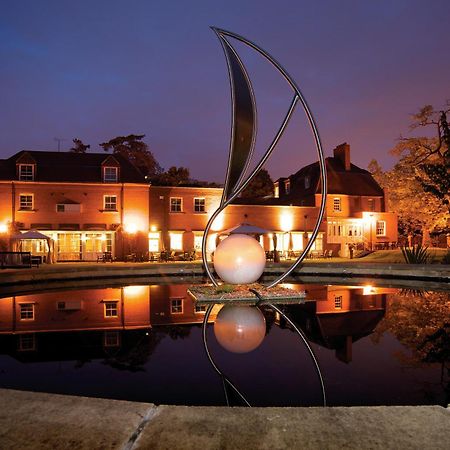 The Pinewood Hotel Slough Bagian luar foto